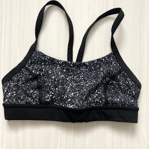 Lululemon Sports Bra. Size 4 - Picture 1 of 3